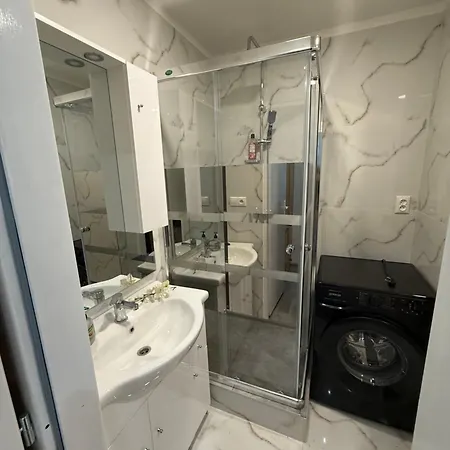 Apartmán S Velkou Terasou V Srdci Trencina