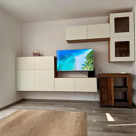 S Velkou Terasou V Srdci Trencina *