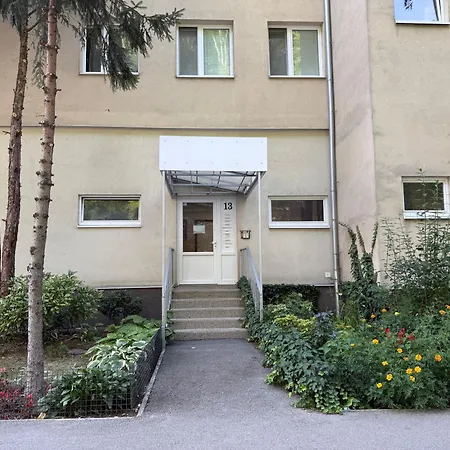 Apartmán S Velkou Terasou V Srdci Trencina